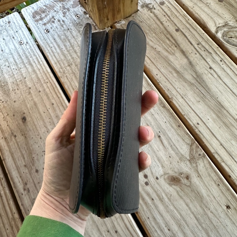 Louis Vuitton Epi leather Dauphine clutch black - Picture 8 of 10